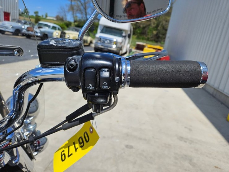#6179-•-2006-harley-davidson-road-king-motorcycle-image-22