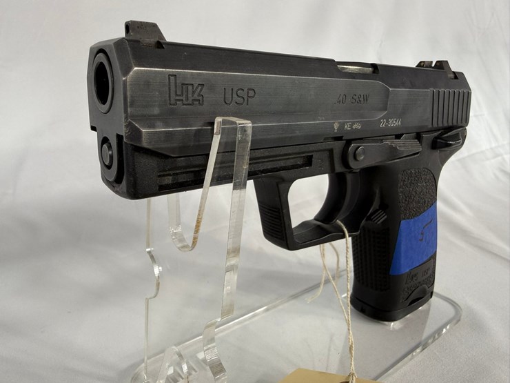 #5-•-heckler-&-koch-usp-40-s&w-pistol-22-30544-image-2