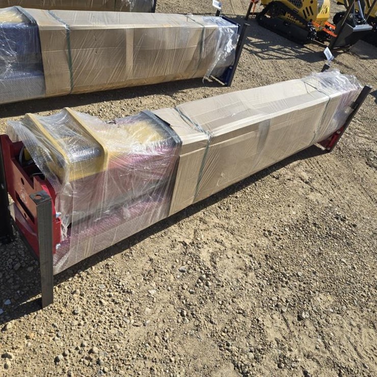 #657 • NEW SDLANCH 10,000 LB 2 POST LIFT-RED