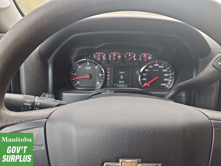 2017-chevrolet-silverado-3500hd-image-26