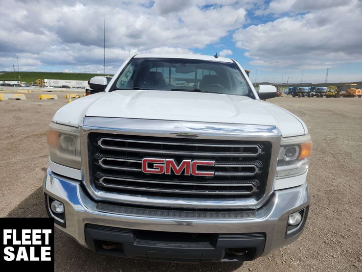 2015-gmc-sierra-2500hd-image-9