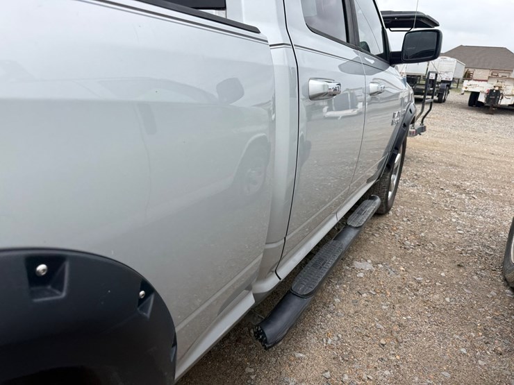2013-dodge-ram-1500-image-19