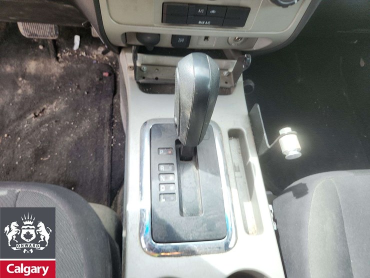 2012-ford-escape-xlt-image-21