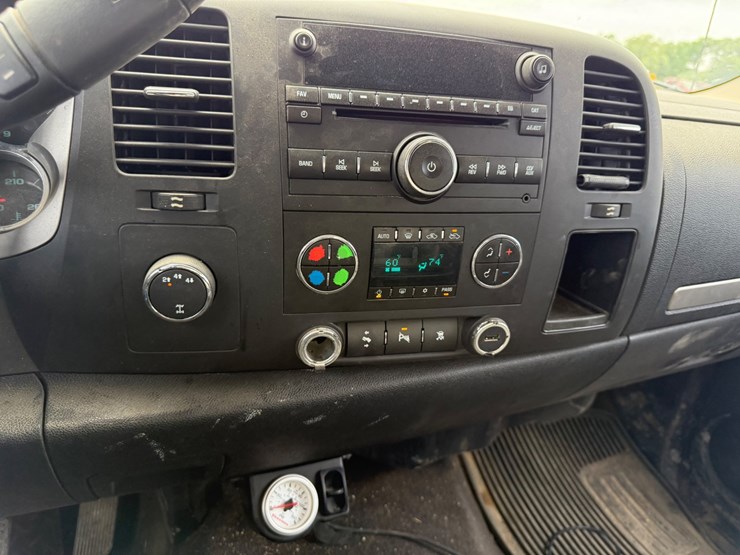 2015-gmc-2500hd-image-76
