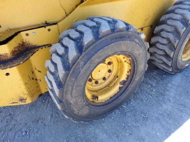 2019-deere-320g-image-29