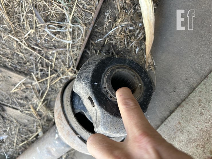 john-deere-660-image-14