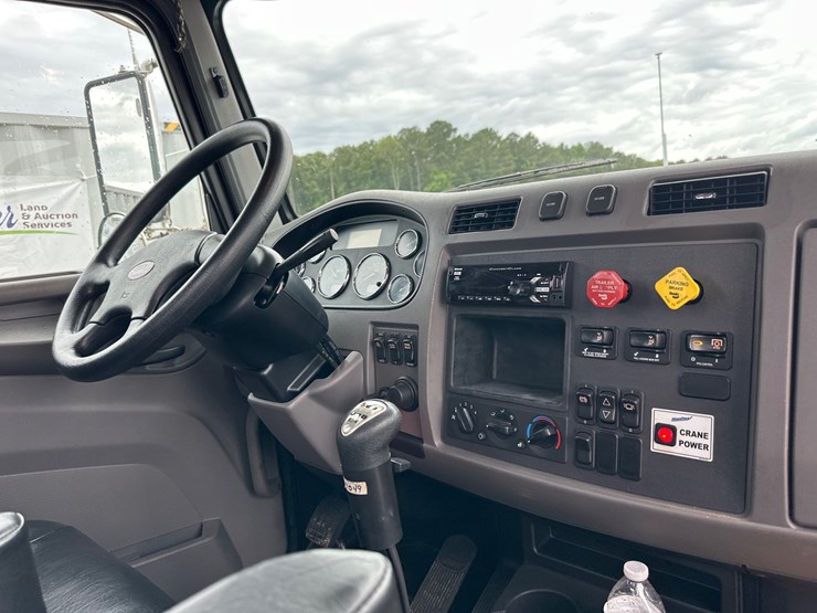 2020-peterbilt-348-image-5