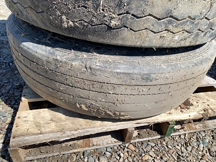 name-4---295/75r22.5-rims-and-tires-image-10