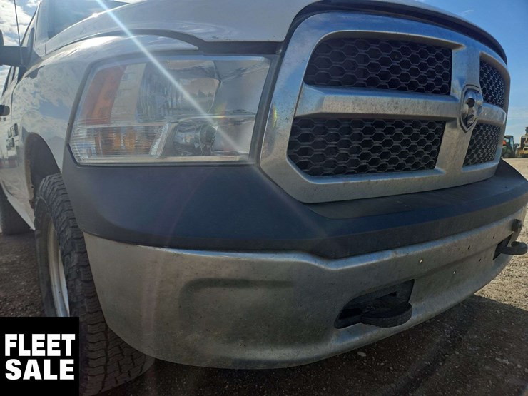 2015-dodge-1500-image-54