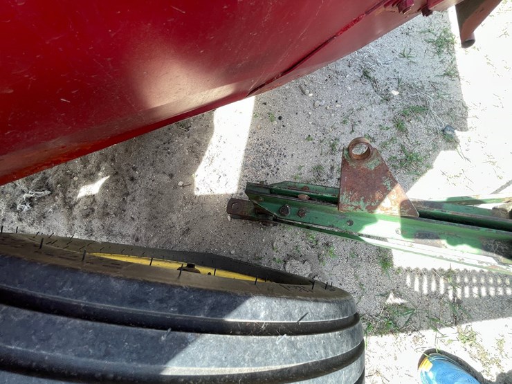 john-deere-8-image-27