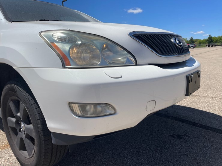 2004-lexus-rx330-image-14