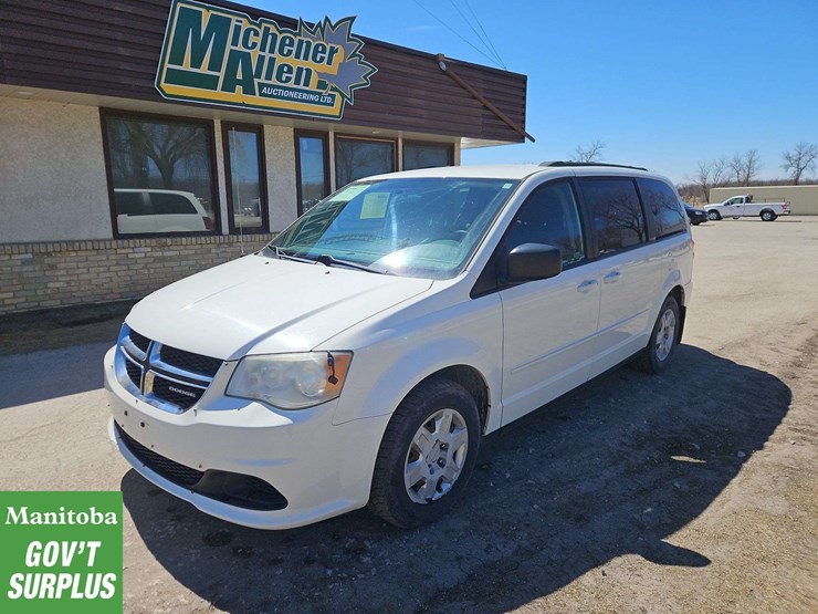 2011-dodge-grand-caravan-image-1