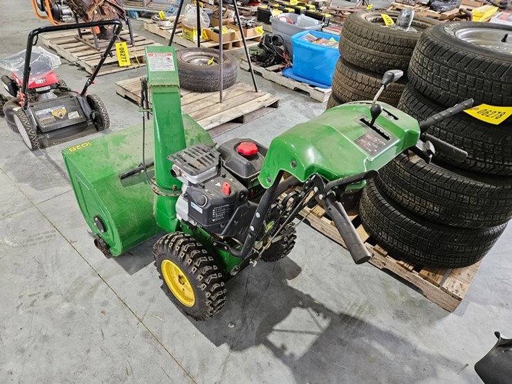 #6278-•-john-deere-1028-self-propelled-snow-blower-image-3