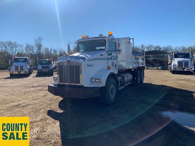 2011-kenworth-t800-image-1