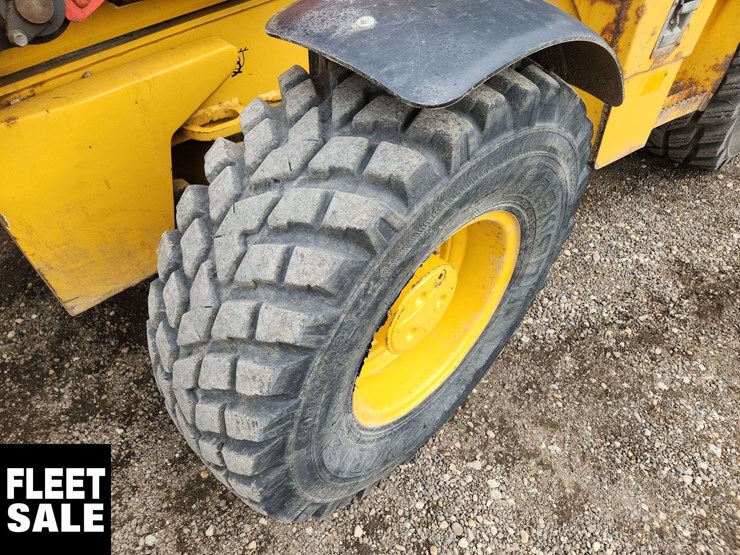 deere-410l-image-29