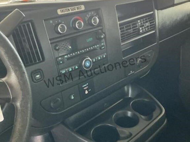2015-chevrolet-express-2500-image-20