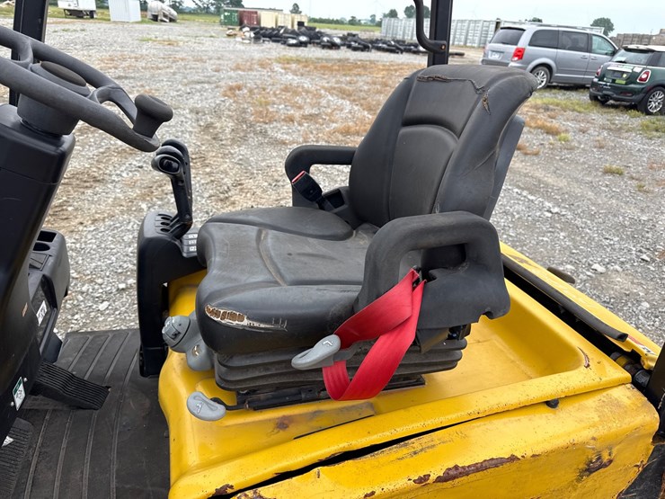 #49156-•-2021-yale-pneumatic-tire-forklift-g807n161450-image-9