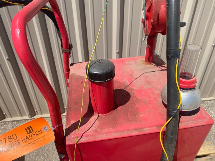 #8780-•-20-gallon-gas-caddy-image-3