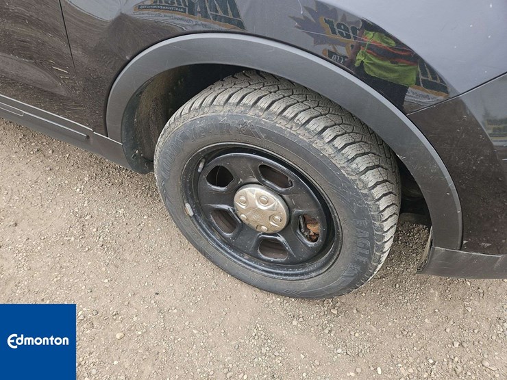 2019-ford-explorer-image-29