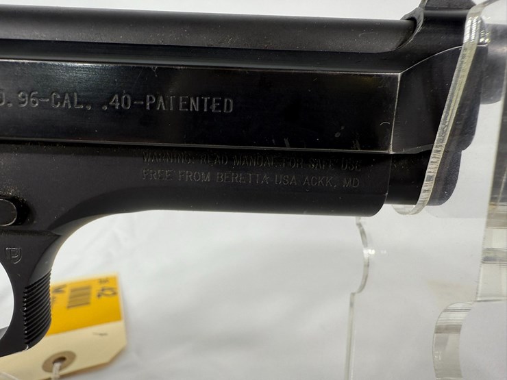 #42-•-beretta-96-40-pistol-ber000470-image-20