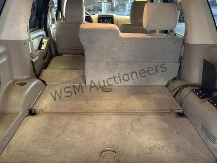 2009-ford-explorer-image-10