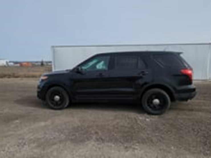 2015-ford-explorer-image-5