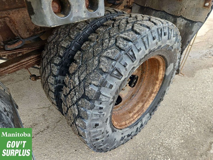 2011-dodge-3500-image-11