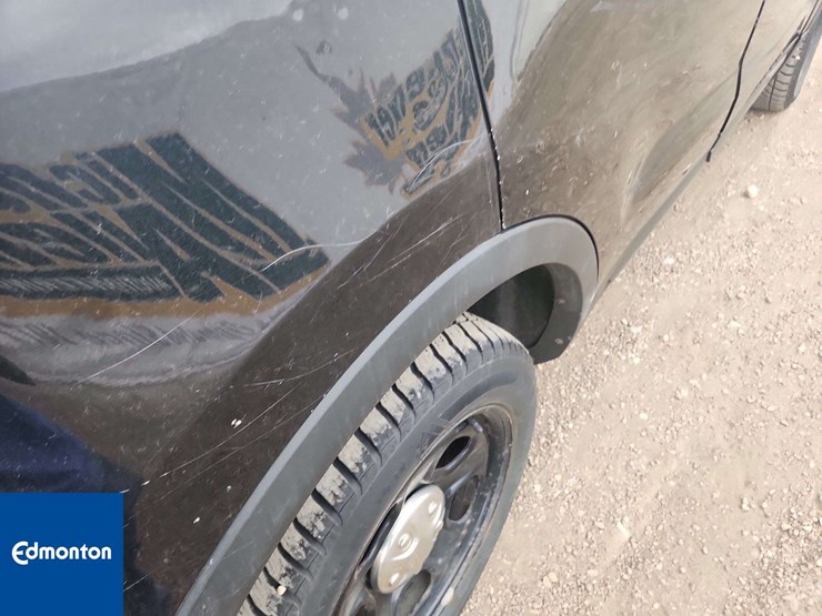 2016-ford-explorer-image-39