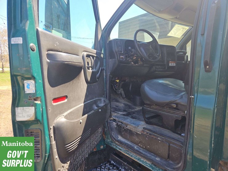2005-gmc-topkick-c5500-image-24
