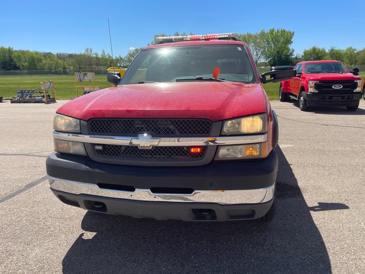 2004-chevrolet-2500-image-2