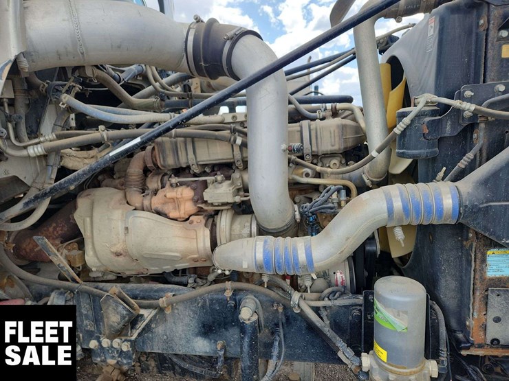2015-western-star-4900-image-24