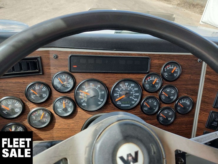 2015-western-star-4900-image-8