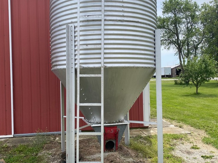 4-ton-feed-bin-image-3