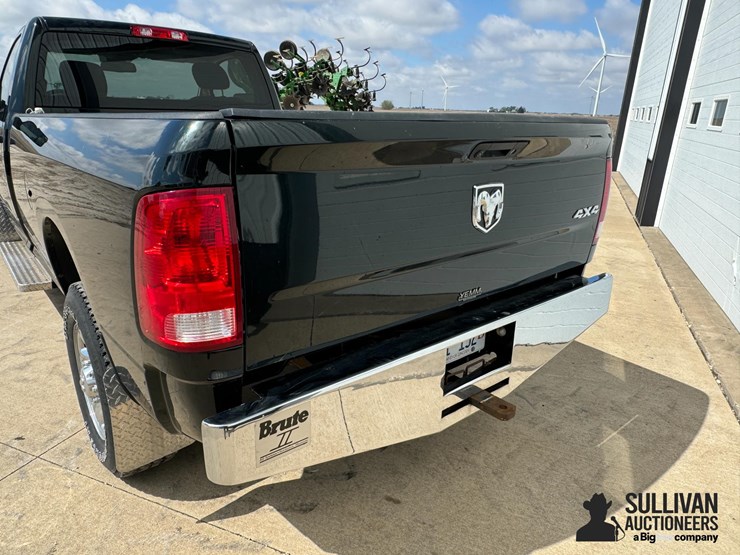 2016-ram-2500-hd-image-11