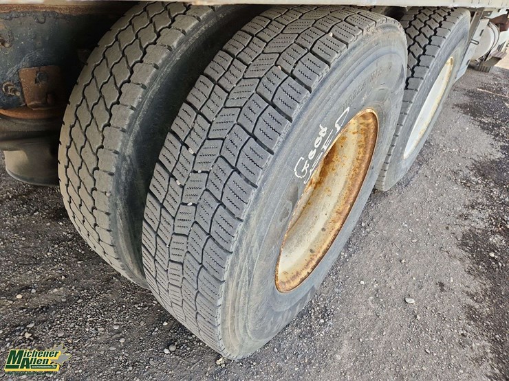 international-durastar-4400-image-13