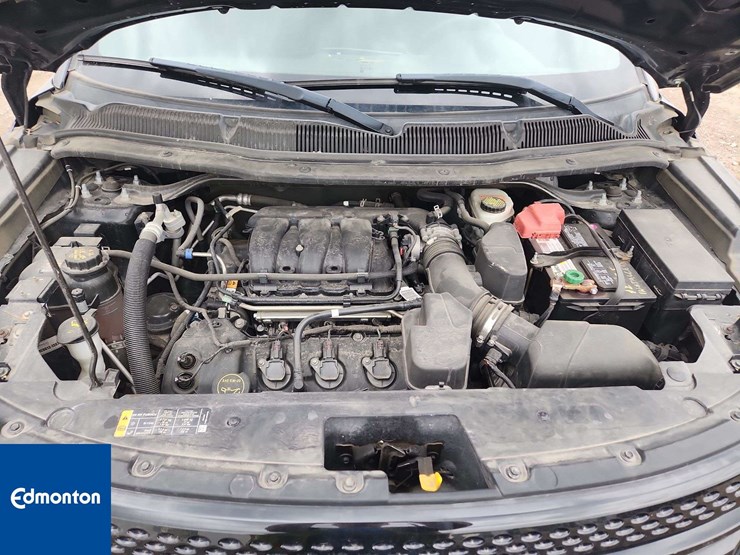 2015-ford-explorer-image-26