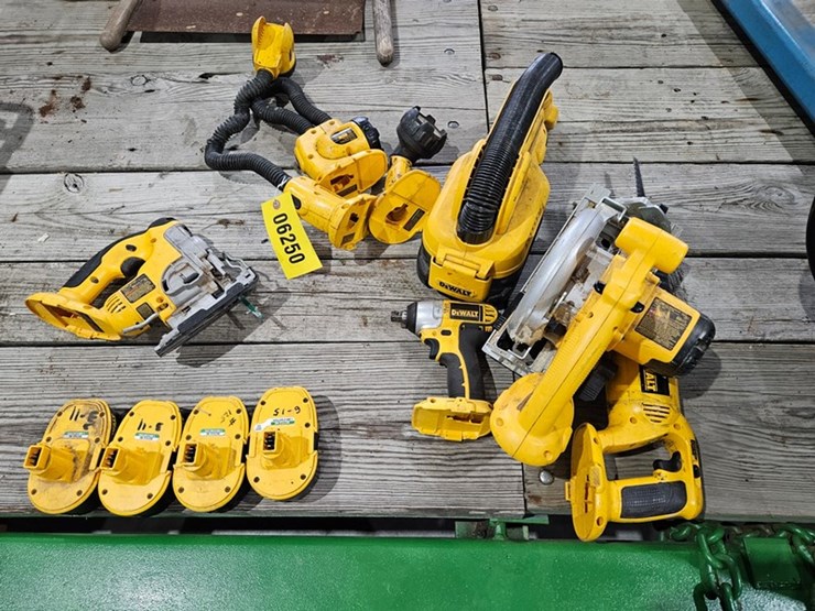 #6250-•-dewalt-18v-power-tools-and-batteries-image-15