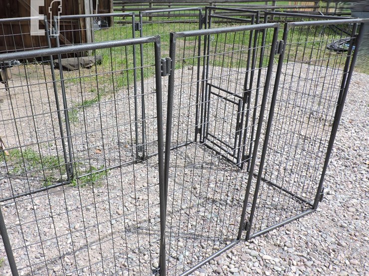 portable-dog-kennel-w/tarp-roof,-4’x8’-image-4