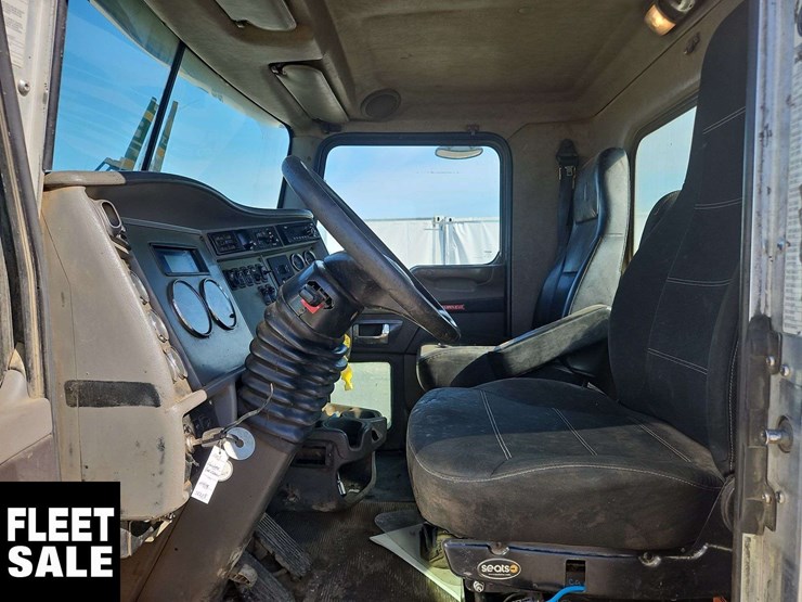 2015-kenworth-t370-image-14