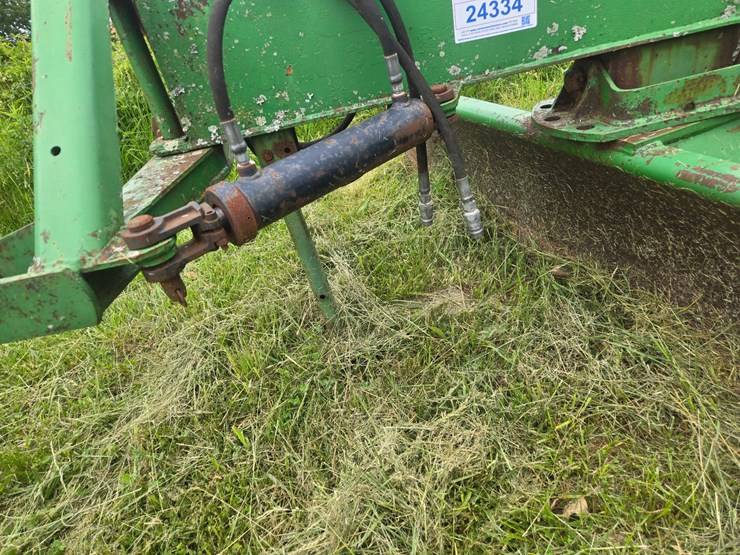 john-deere-8-image-13