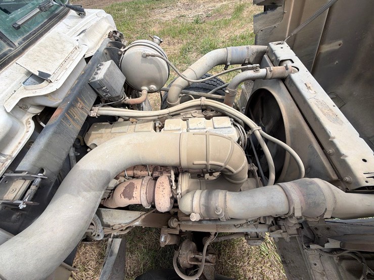mack-cement-truck-image-26