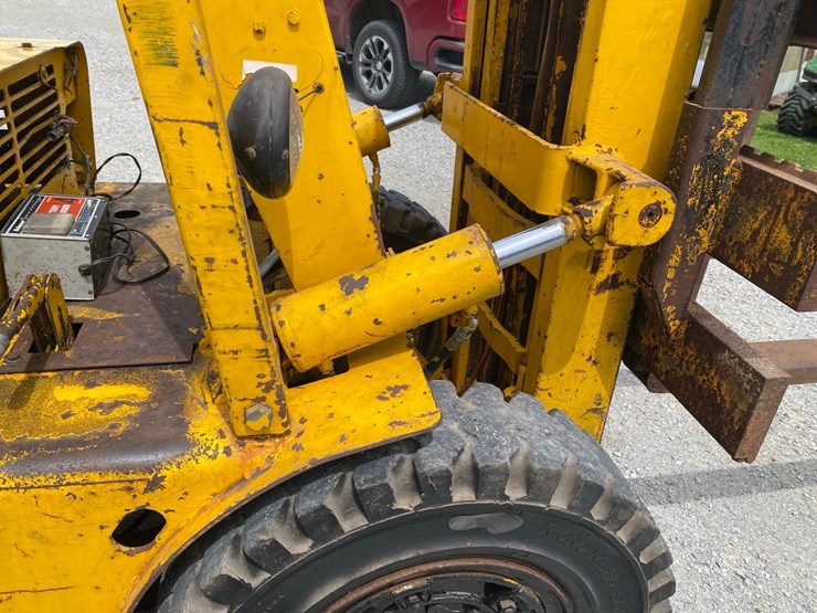white-lp-gas-forklift.-image-22