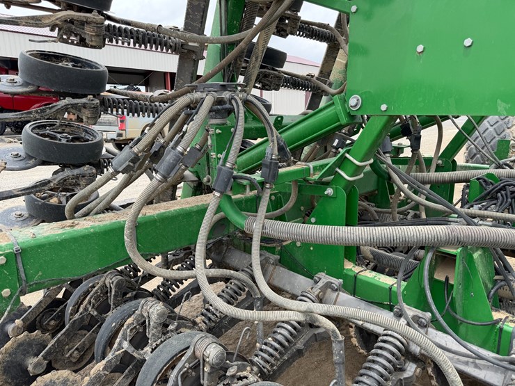 john-deere-1890-image-35
