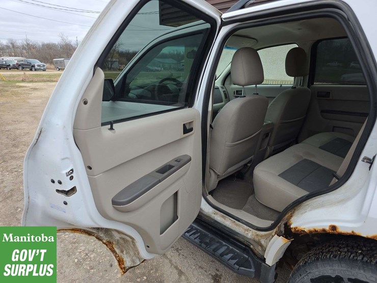 2008-ford-escape-image-24
