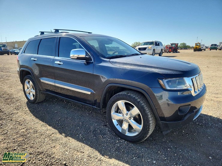 2013-jeep-grand-cherokee-image-2