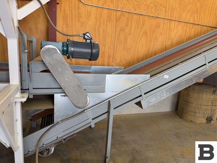 incline-trash-conveyor-image-2