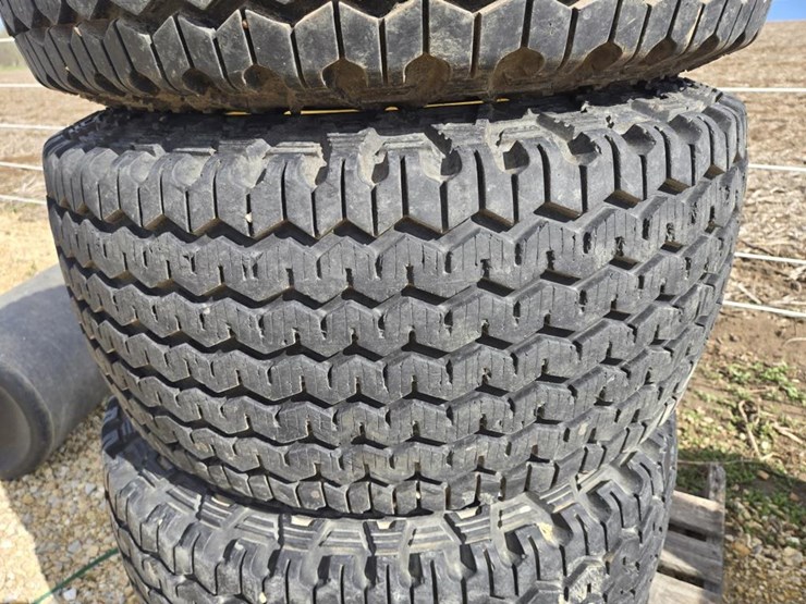 #487-•-(4)-mickey-thompson-baja-31-x-13.5-x-15-tires-image-8