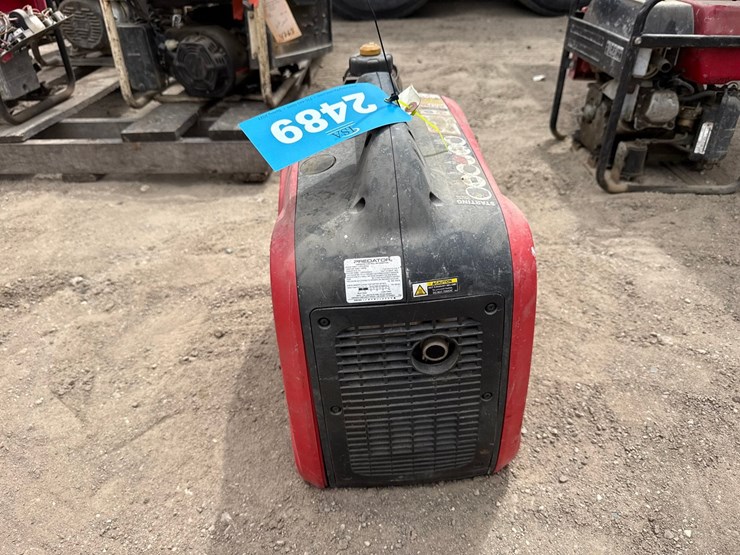 #2489-•-predator-2000-inverter-generator-image-2