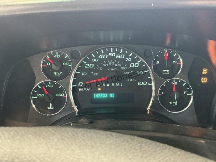 2013-chevrolet-express-2500-image-18