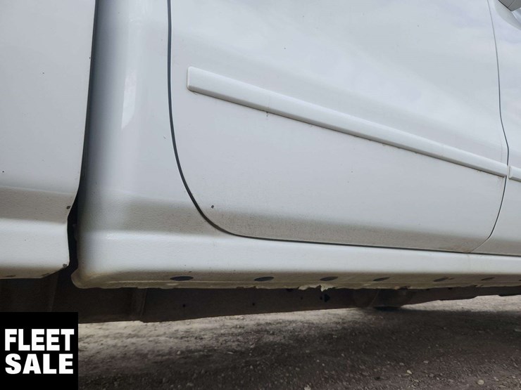 2015-chevrolet-silverado-1500-image-31